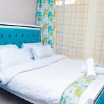 Cozy Studio Apartment With Pool