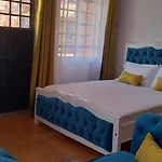Spacious Studio In Roysambu