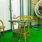 Lux Suites Oasis Of Peace Apartments
