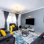 Sapphire Expressway Suite Near Jkia Sgr