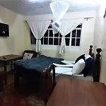 Lulu\'S Guest House
