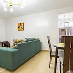 Corner Apt With Self Check In.