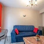 The Bliss - Lovely 1 Bedroom Apartment Located Near Trm Mall