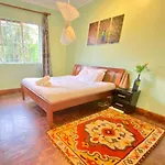Private Room In Townhouse, Kilimani.