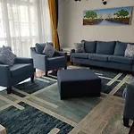 Cedar Luxe Suites