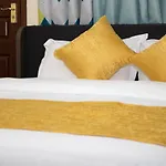 Cosy And Unique Apartment At Heri Paradise