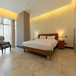 Lux Suites Le Marc Luxury Apartments