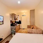 Lux Suites Royal Suburbs Apartments