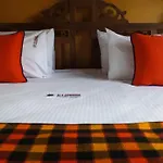 Parklands Shade Hotel