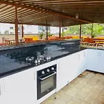 Armonia 2 Bdrm Apt/Gym/Poolview/Wi-Fi/Netflix