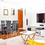 Risa Apartment