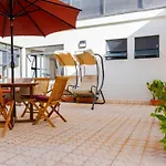 Silverstone Apartment Deluxe 1 Bedroom With A View , Gym & Pool - Kilimani