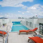 Silverstone Apartment Deluxe 1 Bedroom With A View , Gym & Pool - Kilimani