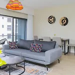 Yayo Riverside