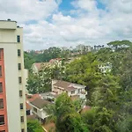 Serene Apartment In The Suburbs