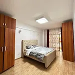 Skyhorse Apartment