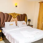 2 Bedroom Parklands Ngara