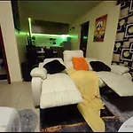 Studio 4 Ngara