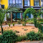 Silver Habor Apartments