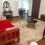 Cozy Spacious Master Ensuite Room