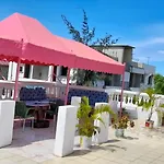 Zaradise Suites Hotel