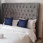 Cutie Homestays-1 Bedroom