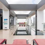 High-Rise 2Bd/2Ba Luxury, W/Pool & Gym - Westlands