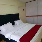 Sapphire Court Apartment