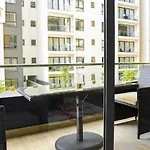 Elegant 2 Bedroom In Riverside Square