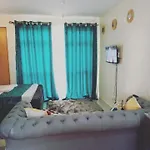 Studio Apartment Racecourse Garden