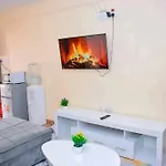 Lovely One Bedroom Lumumba Drive - Trm
