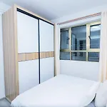 Lux Suites Gold Park Apartments