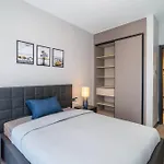 Modern 2 Bedroom Apt At Escada