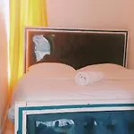 Monika\'S Bliss Apartment