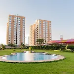 Fine Living City View