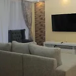 Luxury And Elegant 2 Bedroom Apt With City Views