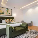 Lazizi Luxe