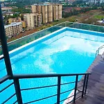 Laurel Hill-Suites