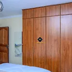 Zanaya Apartment