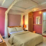 Red Buffalo House Hotel