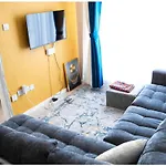 Anne\'S Luxurious Thindigua Apartment