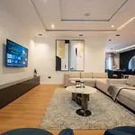 Lazizi Luxe