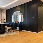 Lazizi Luxe