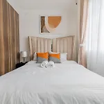 Macgregor Apartment