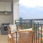 Luxury And Elegant 2 Bedroom Apt With City Views