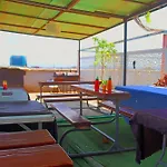 Definitehomes1 - Fully Furnished Studio With A Rooftop Restaurant Near Jkia Airport, Downtown Nairobi
