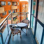 Laurel Hill-Suites