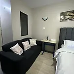 Elegant Studio Bnb
