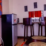 E\'S Place