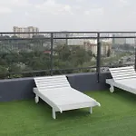 Serene Modern Apartment